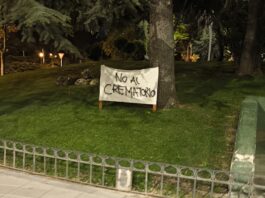 Vecinos de Alcorcón recogen firmas para detener la futura construcción de un Tanatorio - Crematorio en el Polígono