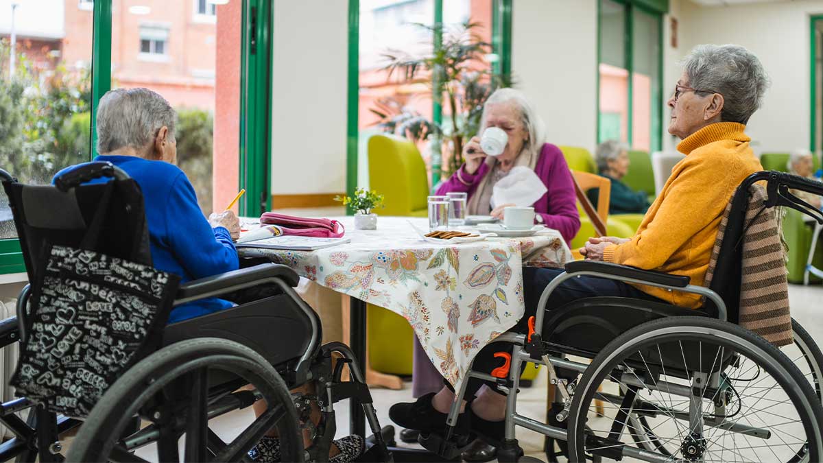 El sector sociosanitario como una vía real hacia el empleo estable El sector sociosanitario como una vía real hacia el empleo estable