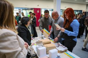 Llega a Alcorcón la Feria de la Primavera y las Letras: abierto el plazo de inscripción para los comercios