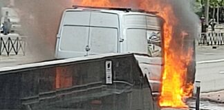 Aparatoso incendio de una furgoneta en Alcorcón: se desconocen las causas