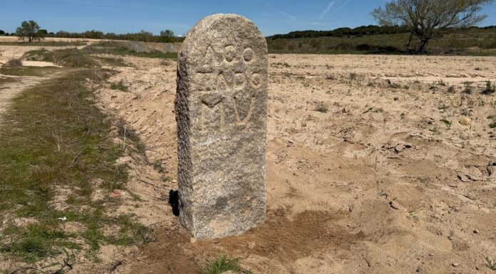 Alcorcón extraño: El hito Alcorcón extraño: El hito