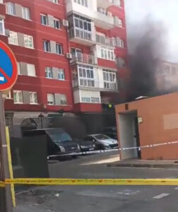 Incendio en un garaje comunitario de Alcorcón: tres vehículos han resultado afectados