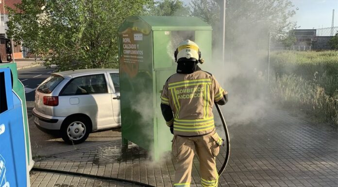 Doble intervención de los Bomberos de Alcorcón: un incendio en vivienda y otro en un contenedor