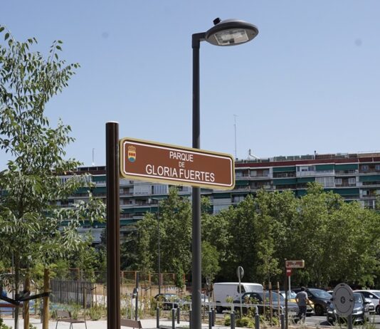 Alcorcón invierte más de 300.000 euros para cubrir una pista deportiva en el Parque de Gloria Fuertes