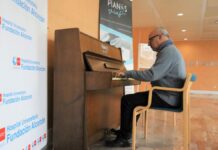 El Hospital de Alcorcón instala un piano abierto a pacientes, familiares y visitantes
