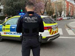 Intervención policial en Alcorcón detecta a un motorista trabajando sin permiso