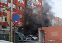 Incendio en un garaje comunitario de Alcorcón: tres vehículos han resultado afectados