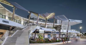 Aterriza SLOWLOVE en TresAguas: la marca de ropa de Sara Carbonero abre sus puertas en Alcorcón