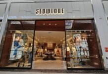 Aterriza SLOWLOVE en TresAguas: la marca de ropa de Sara Carbonero abre sus puertas en Alcorcón