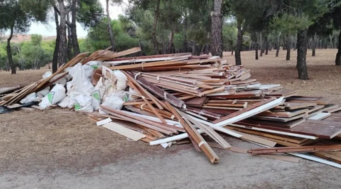 Alcorcón instala cámaras móviles para evitar los vertidos ilegales: multas de hasta 300.000 euros