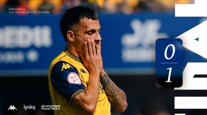 El Alcorcón se aleja del play-off