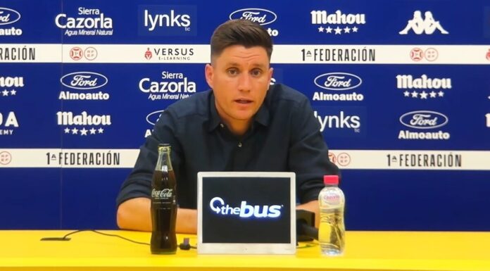 Pablo Álvarez explota contra los árbitros en la derrota del Alcorcón ante el Europa