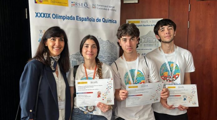 Elena Serna, medalla de bronce en la Olimpiada Española de Química desde el Colegio Amanecer de Alcorcón
