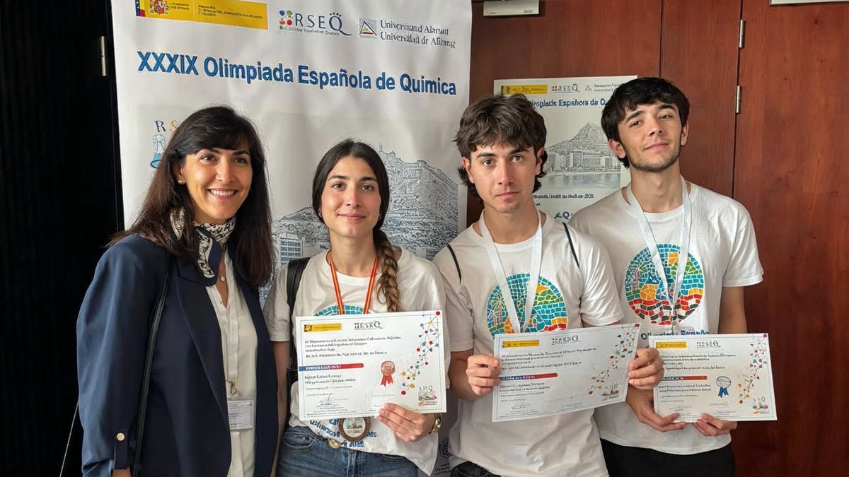 Elena Serna, medalla de bronce en la Olimpiada Española de Química desde el Colegio Amanecer de Alcorcón