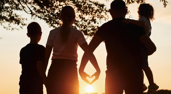Qué es el Complemento de Ayuda para la Infancia y cómo pueden solicitar esta ayuda las familias de Alcorcón