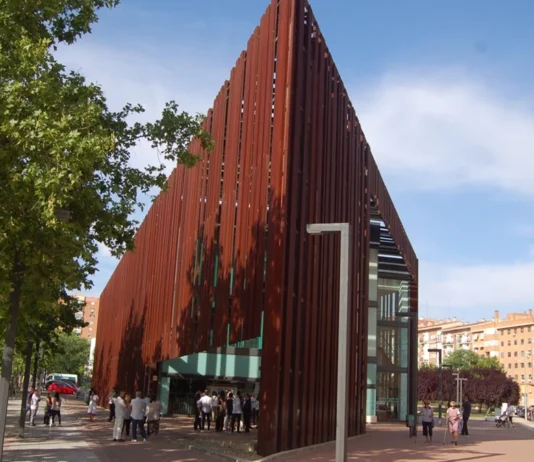 Llega a Alcorcón la exposición de pirograbado 'Madera y fuego'