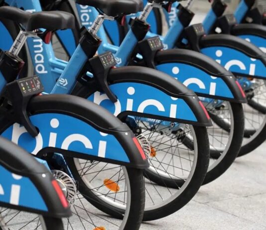 Una iniciativa vecinal propone la llegada de BiciMad a Alcorcón tras la desaparición de Lime Una iniciativa vecinal propone la llegada de BiciMad a Alcorcón tras la desaparición de Lime