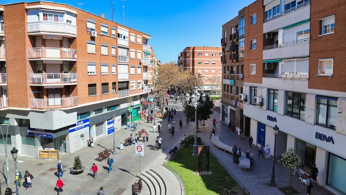 Alcorcón aprueba su Zona de Bajas Emisiones sin restricciones para los residentes: así afectará al comercio local