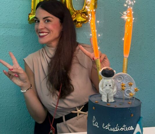 Esther Martínez Heras, CEO de La Estudioteca y The Englishteca: «Hacemos familia en Alcorcón, somos una piña». Esther Martínez Heras, CEO de La Estudioteca y The Englishteca: «Hacemos familia en Alcorcón, somos una piña».
