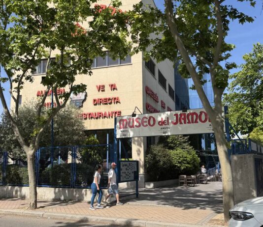 Otro robo más en Alcorcón: el Museo del Jamón sufrió uno el sábado por la noche