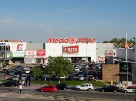 Roban de madrugada en el Media Markt de Parque Oeste en Alcorcón: los ladrones huyeron por la M-40