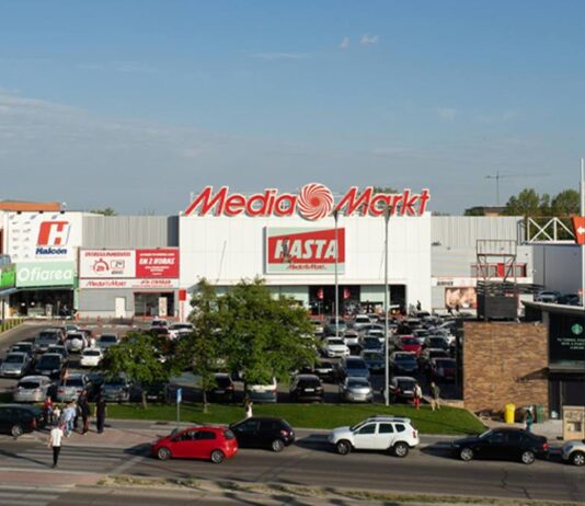 Roban de madrugada en el Media Markt de Parque Oeste en Alcorcón: los ladrones huyeron por la M-40 Roban de madrugada en el Media Markt de Parque Oeste en Alcorcón: los ladrones huyeron por la M-40