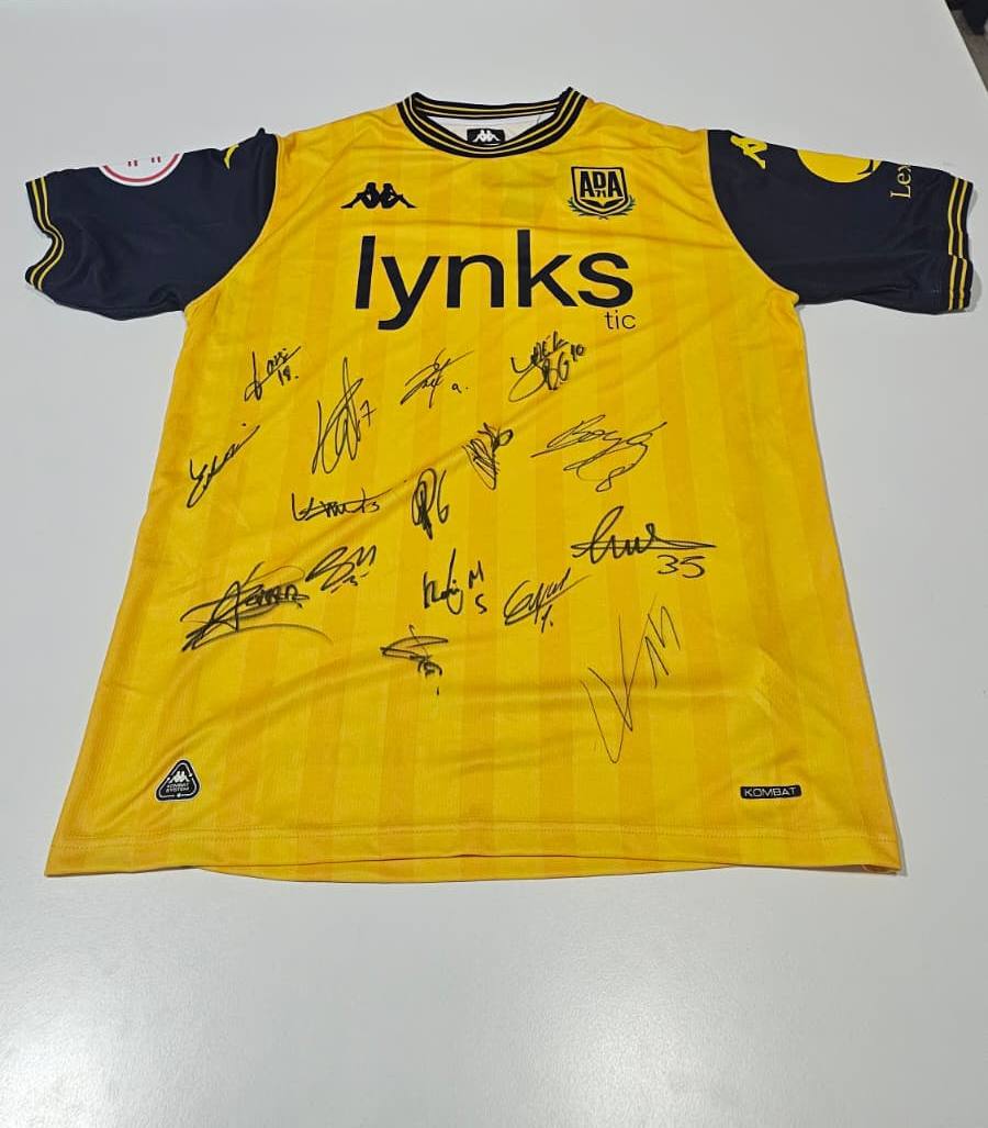 Sorteamos dos camisetas del Alcorcón de esta temporada y te contamos cómo puedes ganarlas