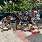 Vecinos de Alcorcón denuncian la acumulación de basura en la calle Timanfaya