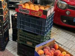 Vecinos de Alcorcón denuncian la acumulación de basura en la calle Timanfaya