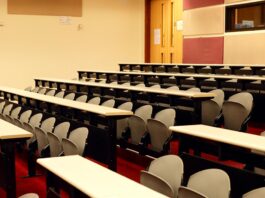 Miles de familias de Alcorcón pendientes de una posible huelga educativa en septiembre
