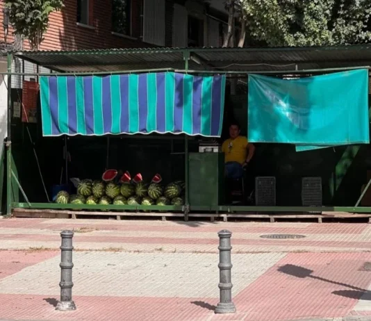 La apertura de los puestos de melones anuncian la llegada del verano a Alcorcón