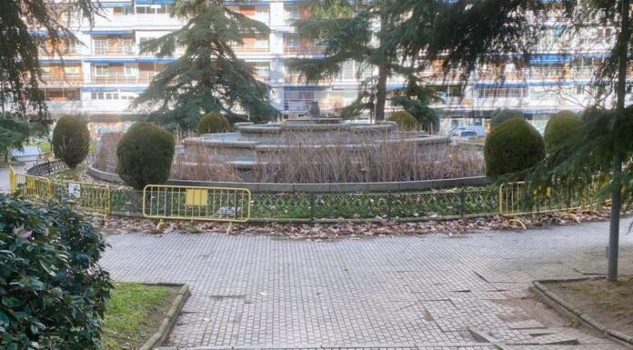 Vecinos de Alcorcón denuncian la situación de la Plaza de Orense Vecinos de Alcorcón denuncian la situación de la Plaza de Orense