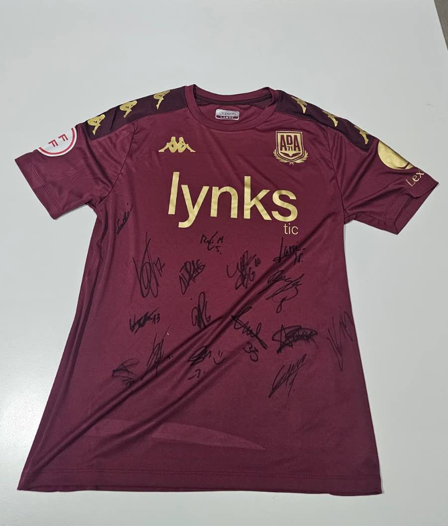 Sorteamos dos camisetas del Alcorcón de esta temporada y te contamos cómo puedes ganarlas