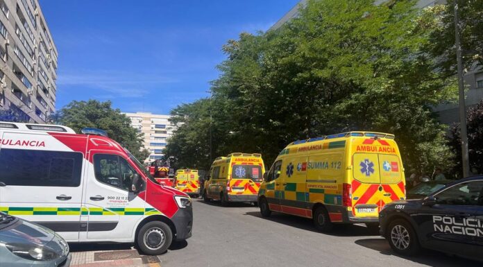 Un incendio urbano en Alcorcón causa varios heridos en la calle Olímpico Aurelio García