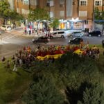 Miles de vecinos de Alcorcón celebran la victoria de España contra Francia en el Mundial