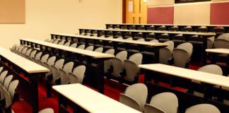 Convocada una huelga indefinida en la educación pública que afectará a Alcorcón en octubre