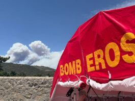 Protección Civil avisa en Alcorcón: olor a humo, cenizas y carreteras cortadas por los incendios Protección Civil avisa en Alcorcón: olor a humo, cenizas y carreteras cortadas por los incendios