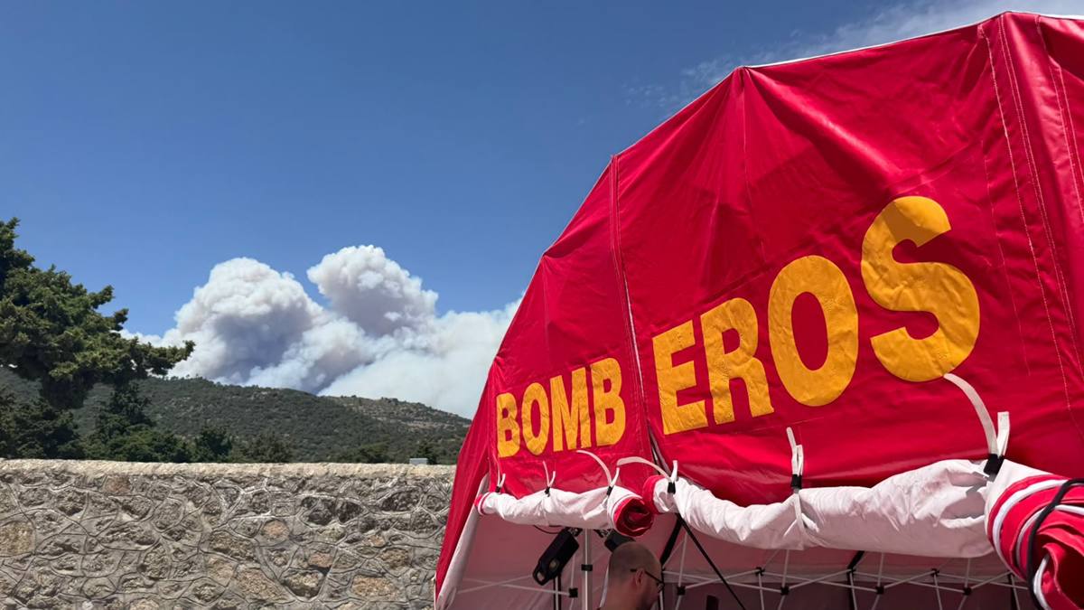 Protección Civil avisa en Alcorcón: olor a humo, cenizas y carreteras cortadas por los incendios