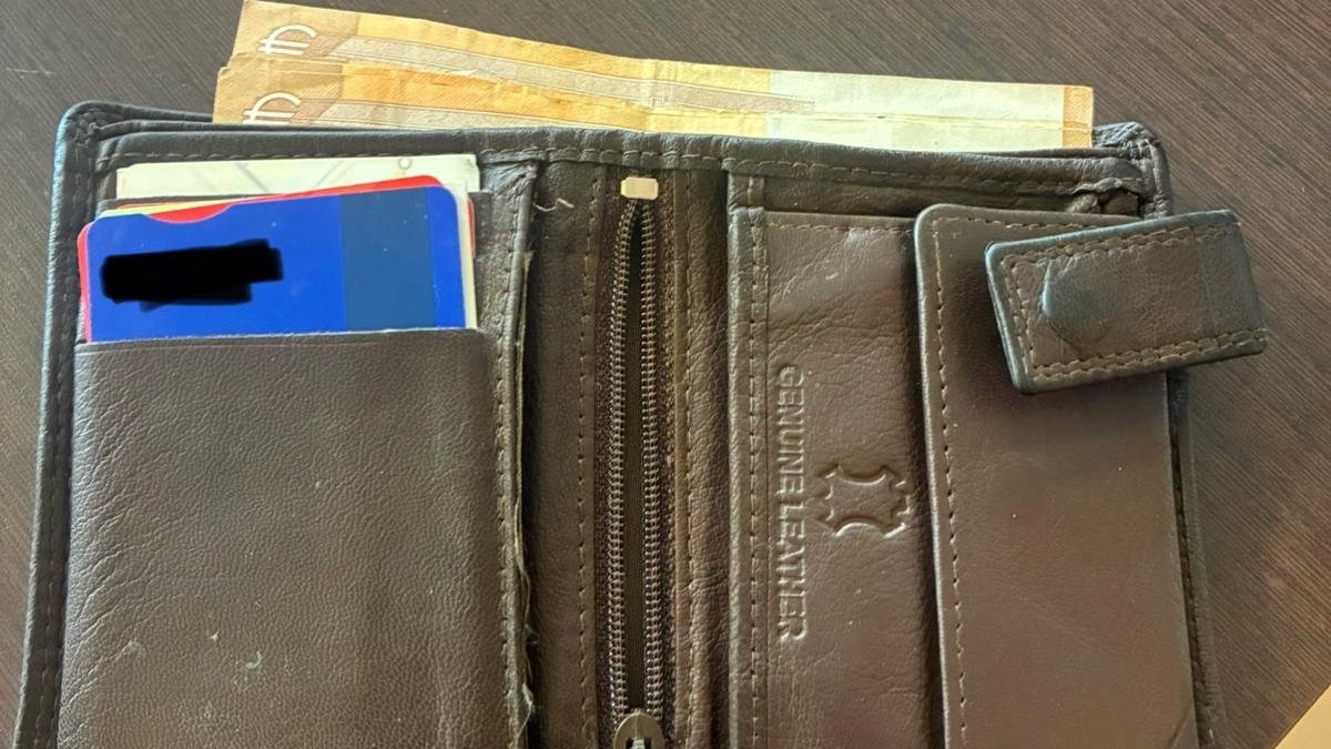 Final feliz en Alcorcón: recuperan una cartera perdida con 400 euros gracias a la solidaridad de un vecino