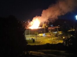 Incendio en la cubierta del CREAA en Alcorcón tras la victoria de España en el Mundial Incendio en la cubierta del CREAA en Alcorcón tras la victoria de España en el Mundial
