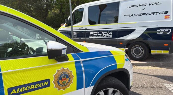 Una persecución policial acaba en Alcorcón tras una huida y dos coches dañados