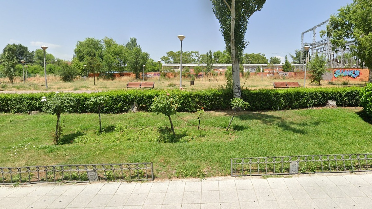 Alcorcón impulsa la revegetación de San José de Valderas mientras crecen las críticas al estado del arbolado