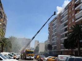 Fallece una mujer de 45 años en el incendio de una vivienda en la calle Olimpiada de Alcorcón Fallece una mujer de 45 años en el incendio de una vivienda en la calle Olimpiada de Alcorcón