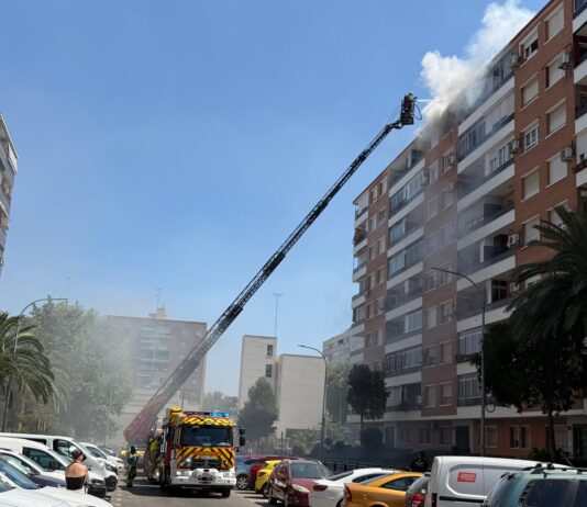 Fallece una mujer de 45 años en el incendio de una vivienda en la calle Olimpiada de Alcorcón Fallece una mujer de 45 años en el incendio de una vivienda en la calle Olimpiada de Alcorcón