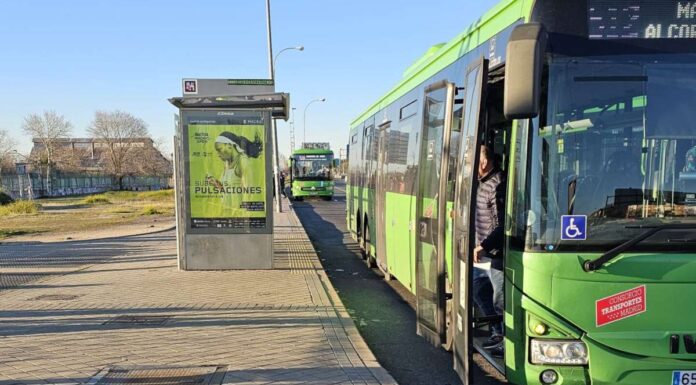 Ultimátum de Alcorcón para que los buses vuelvan a Príncipe Pío: 500 días de “apeadero chapucero” El calor en Cuatro Vientos es insoportable. Ultimátum de Alcorcón para que los buses vuelvan a Príncipe Pío: 500 días de “apeadero chapucero“