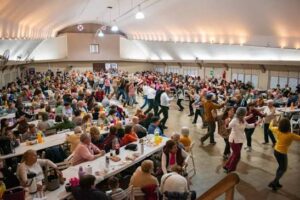 La Carpa de Mayores reunirá diez días de música, talleres y actividades durante las Fiestas de Alcorcón