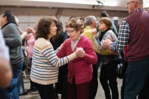 La Carpa de Mayores reunirá diez días de música, talleres y actividades durante las Fiestas de Alcorcón