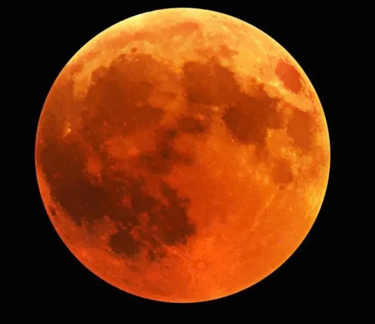Alcorcón volverá a mirar al cielo: así será el eclipse de Luna este viernes Alcorcón volverá a mirar al cielo: así será el eclipse de Luna este viernes