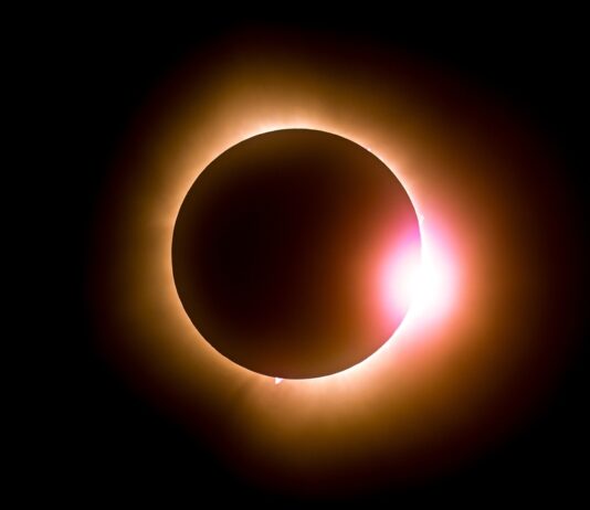 Cómo conseguir gafas gratis en Alcorcón para disfrutar de forma segura del eclipse del 12 de agosto Cómo conseguir gafas gratis en Alcorcón para disfrutar de forma segura del eclipse del 12 de agosto