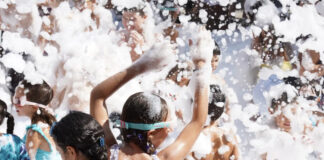 Castillos hinchables, fiestas de espuma y tren turístico: Alcorcón llena sus fiestas de actividades para niños